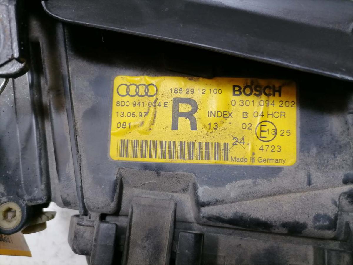 Audi A4 B5 original Scheinwerfer vorn rechts Halogen mit integrierten Nebelscheinwerfer Bj.1997